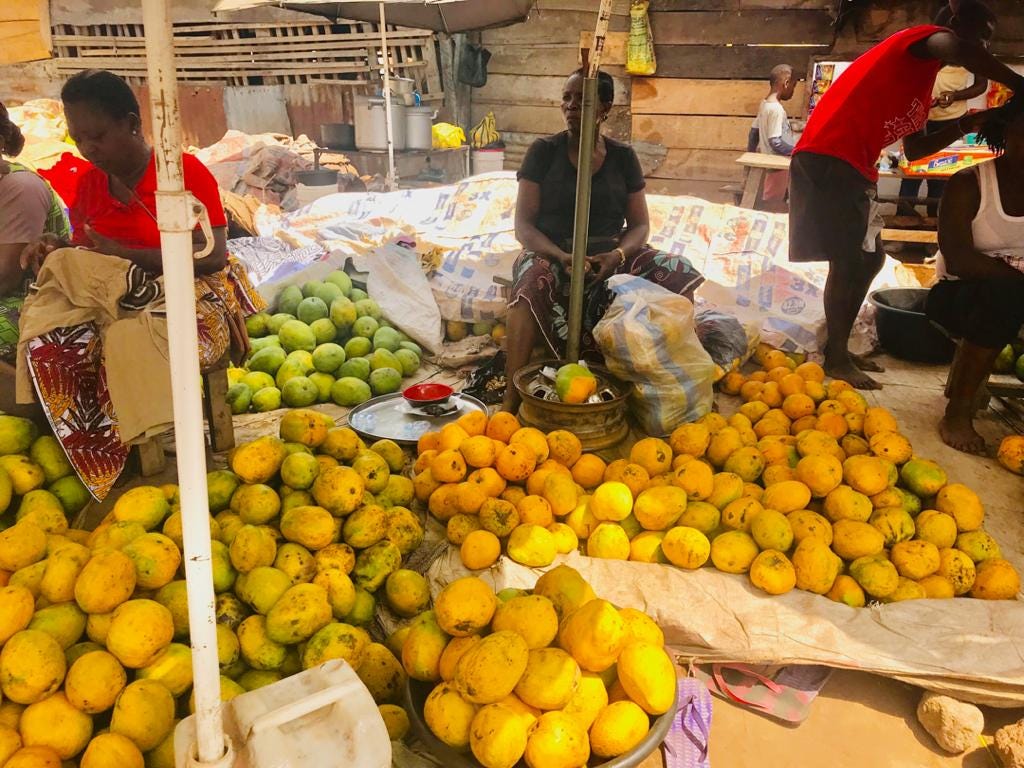 Ripe mangoes at peak season in Nigerian markets